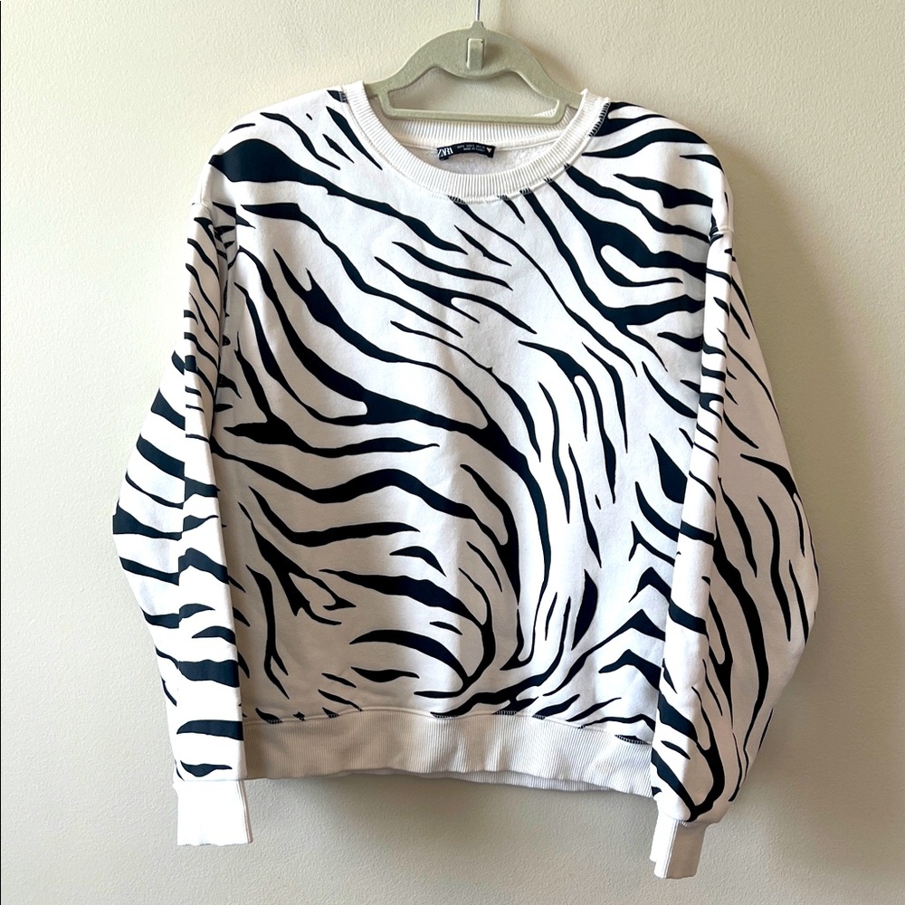 Zara Black and White Zebra Print Sweatershirt‎ Women S lightweight casual fall